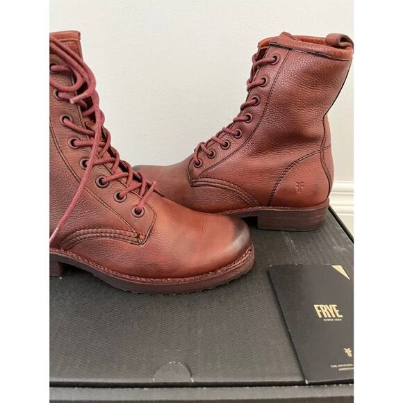 FRYE Women's Ankle-High Leather Combat Boot with Lug Sole, Size 5.5 - Picture 6 of 9
